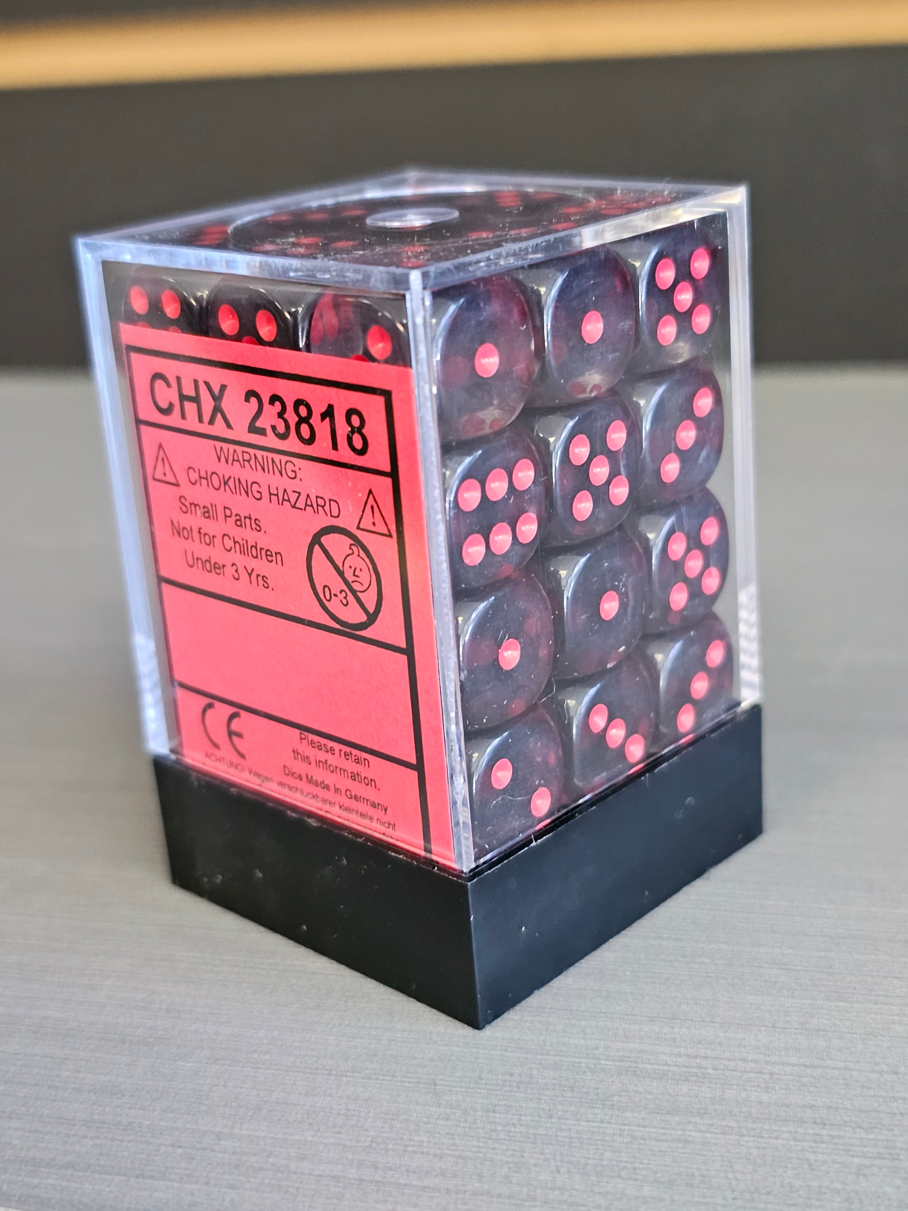 CHESSEX : CHX 23818 Translucent 12mm D6 Smoke/Red (36 DICE)