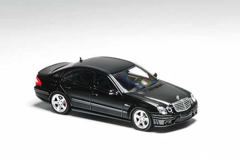 MK Model 1/64 Mercedes-Benz E63 W211 A/Black